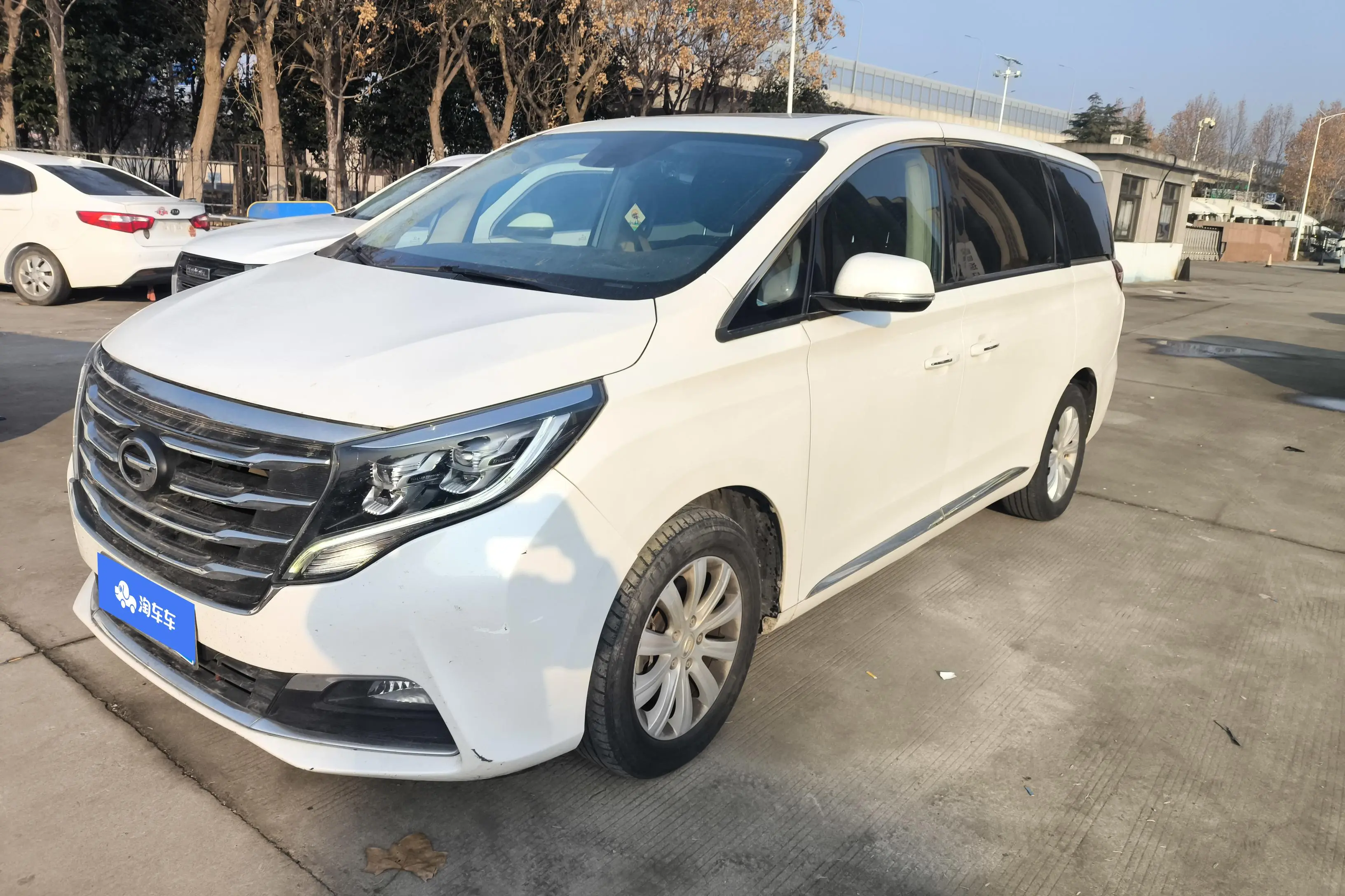 GAC Trumpchi M8  из Китая