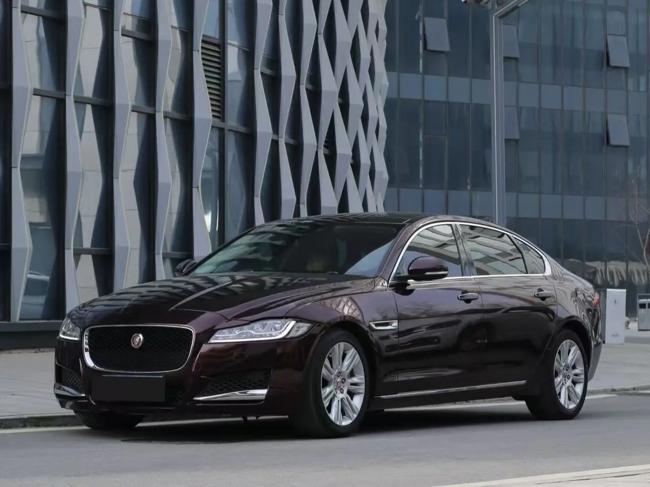 Jaguar XFL  из Китая