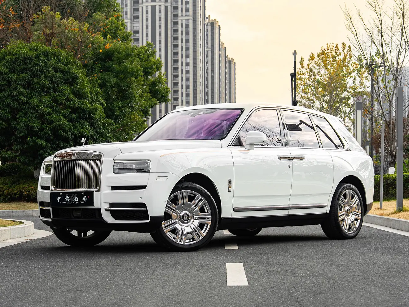 Rolls Royce Cullinan  из Китая