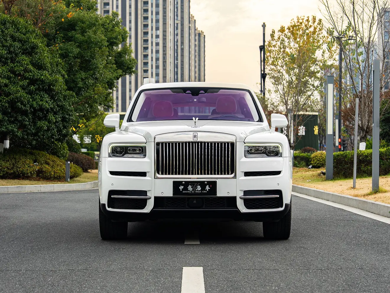 Rolls Royce Cullinan  из Китая