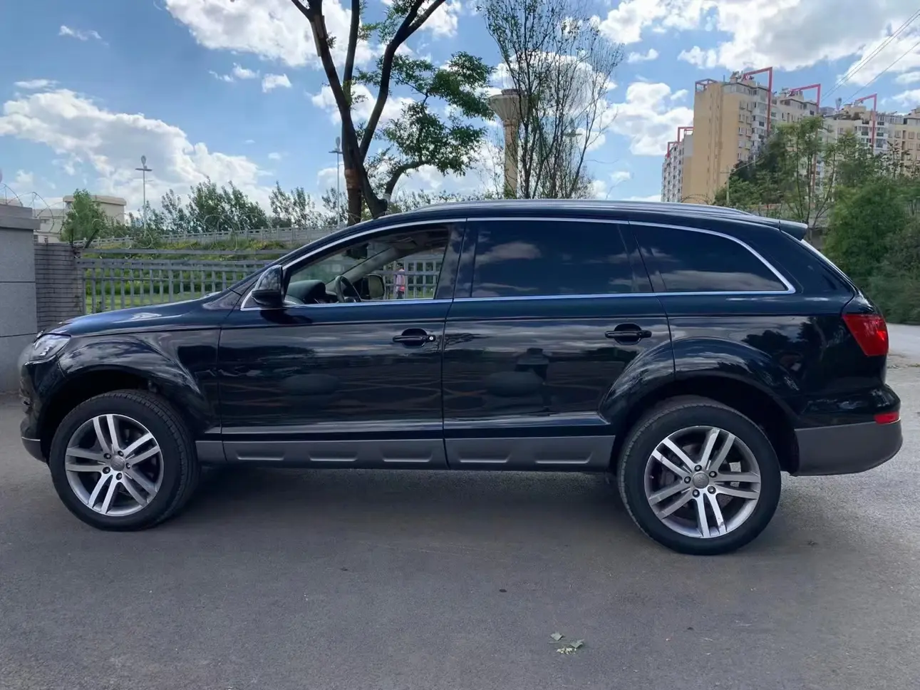Audi Q7  из Китая