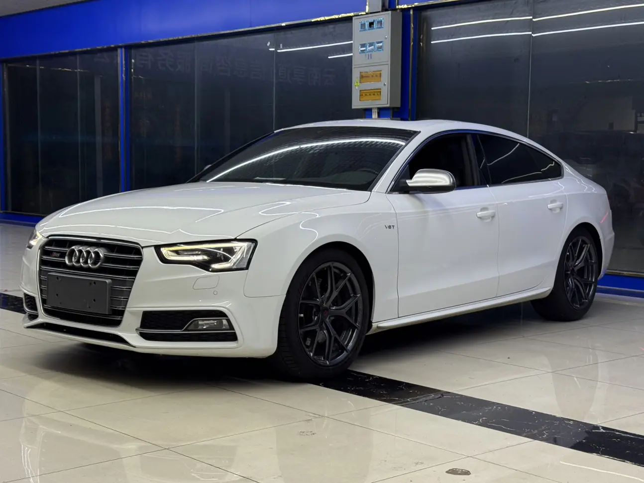Audi S5  из Китая