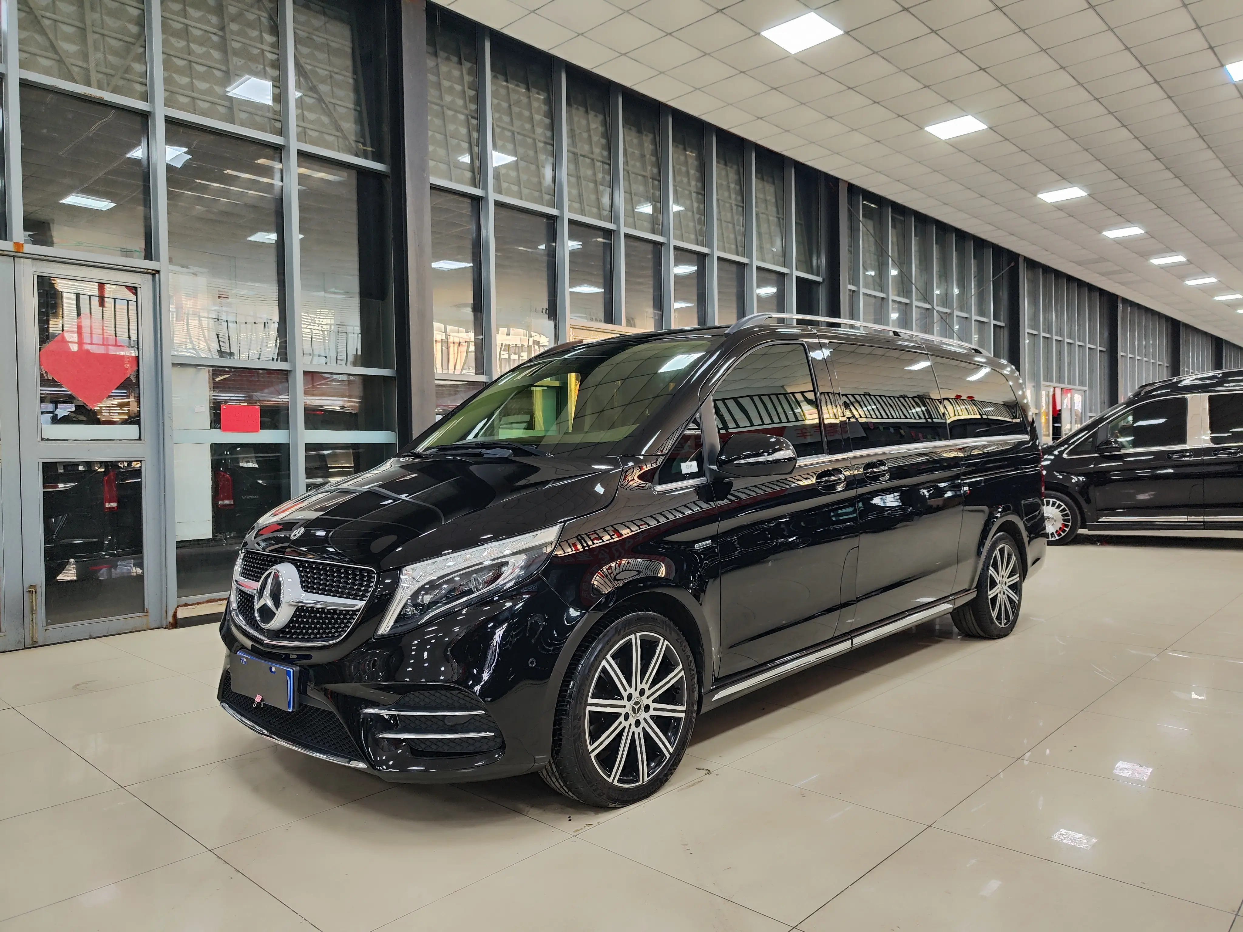 Mercedes-Benz Mercedes Benz V Class  из Китая
