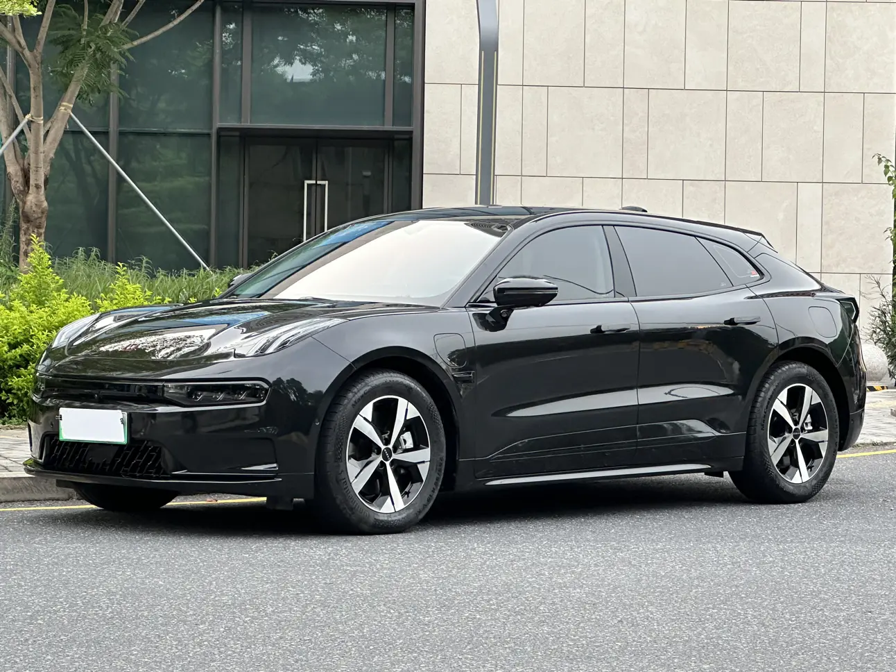 ZEEKR 001  из Китая