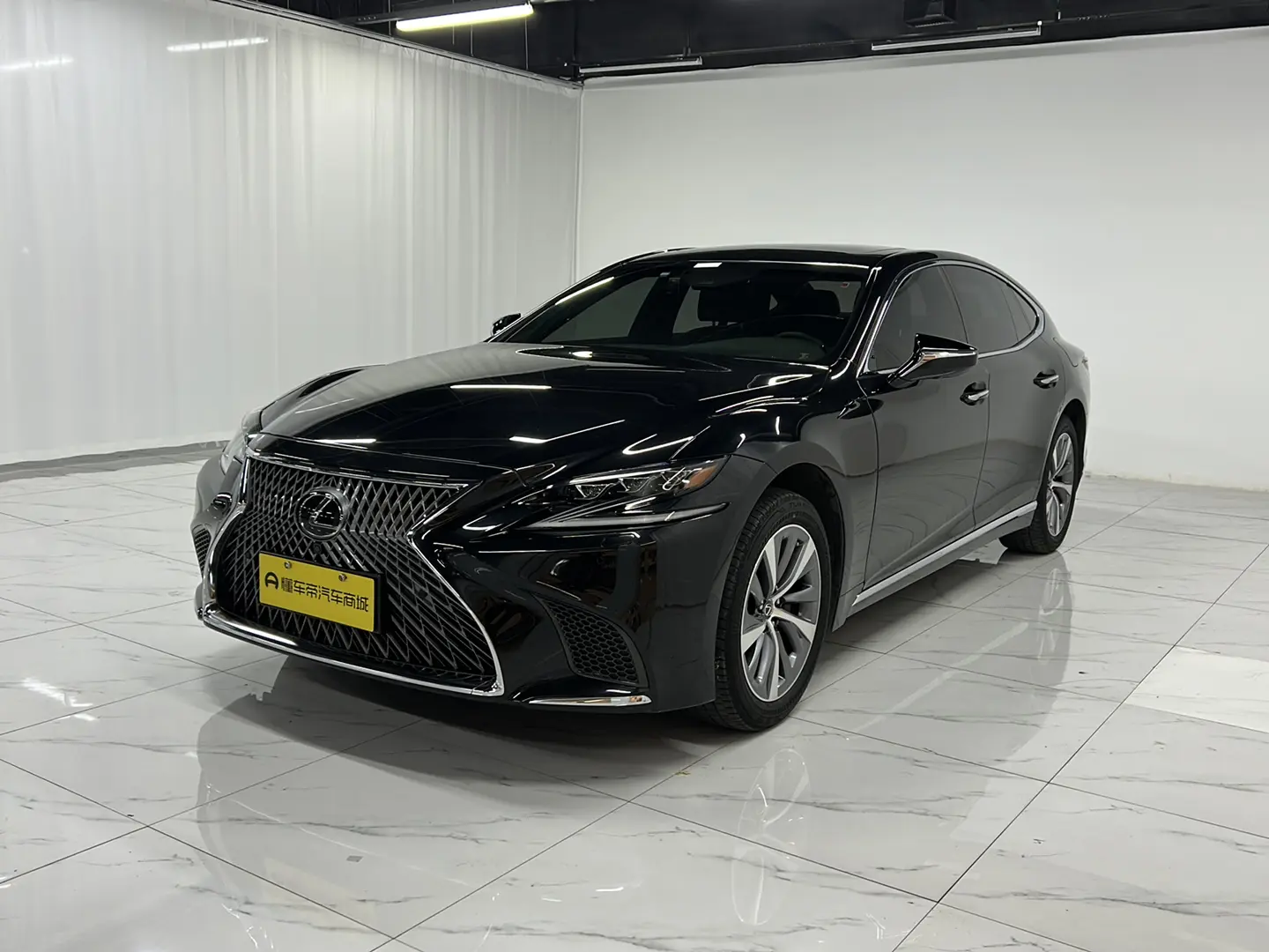 Lexus LS  из Китая