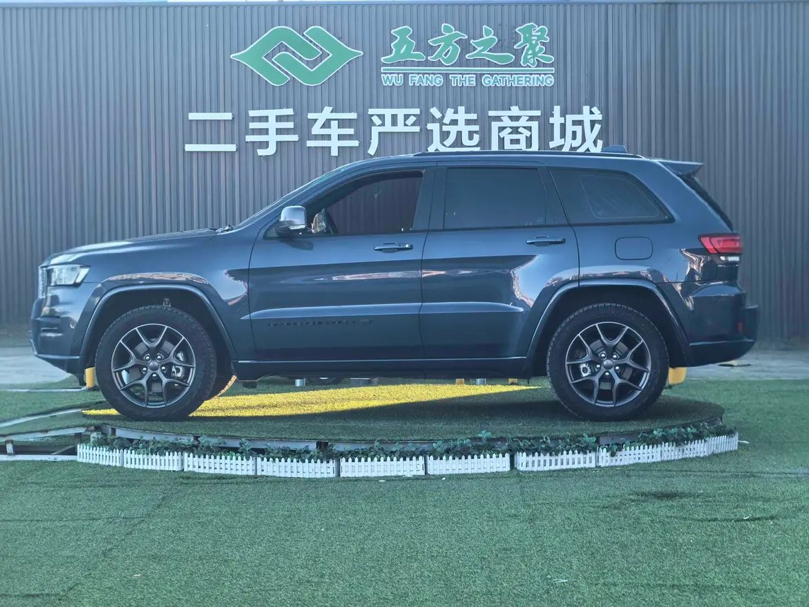 Jeep Grand Cherokee  из Китая