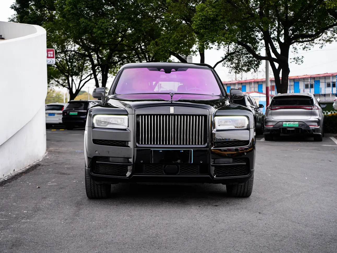 Rolls Royce Cullinan  из Китая