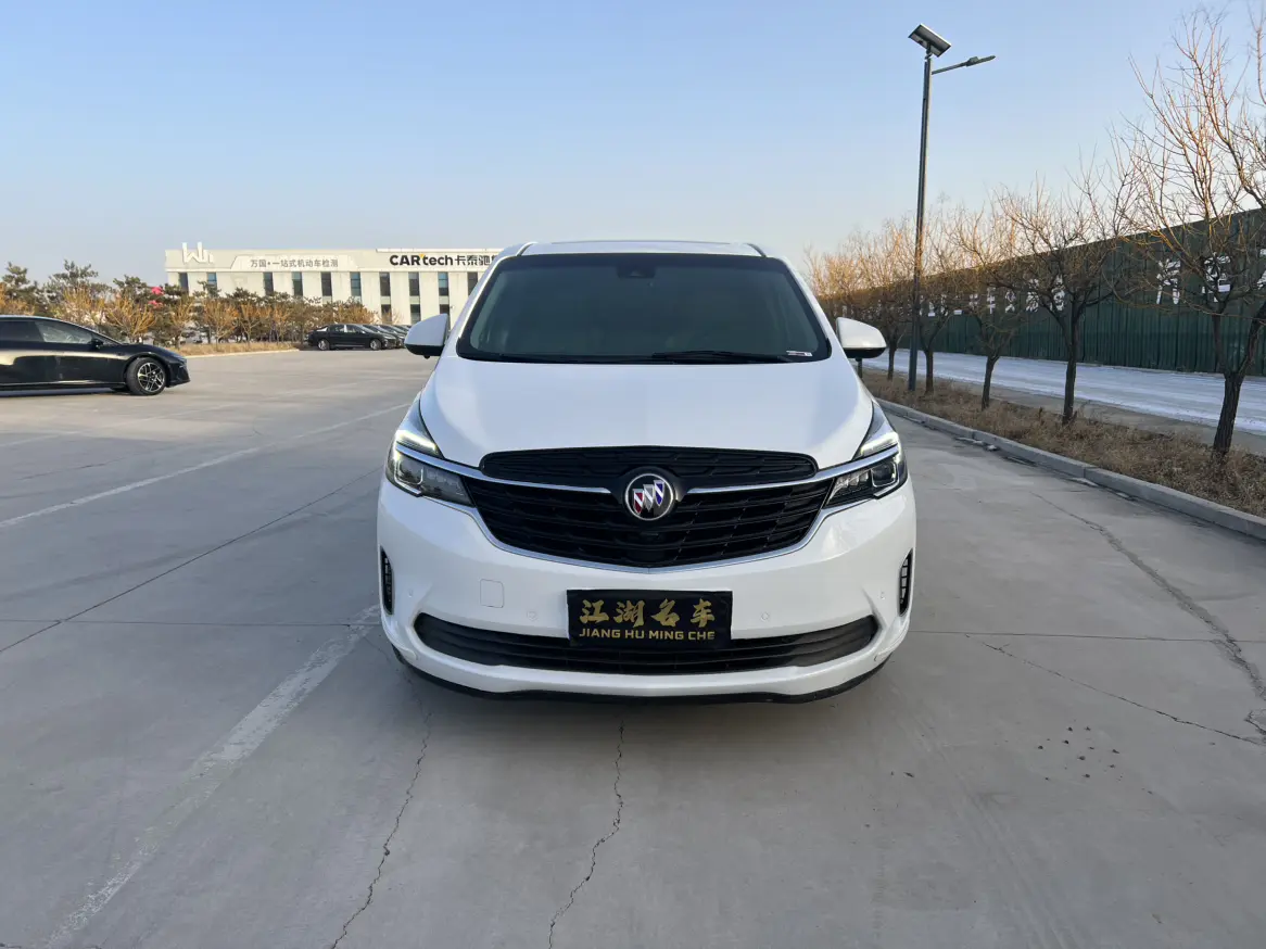 Buick GL8  из Китая