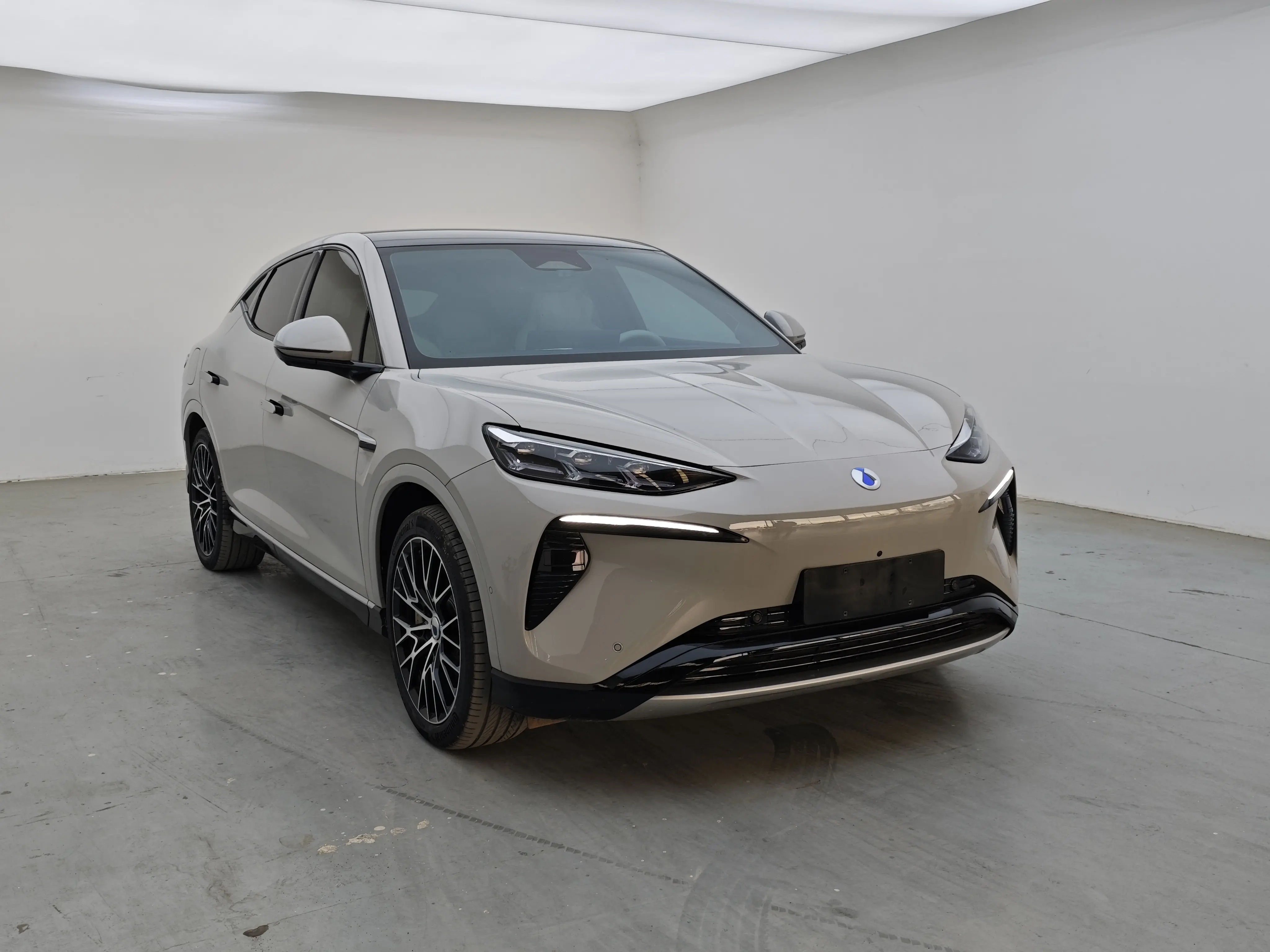 Denza N7  из Китая