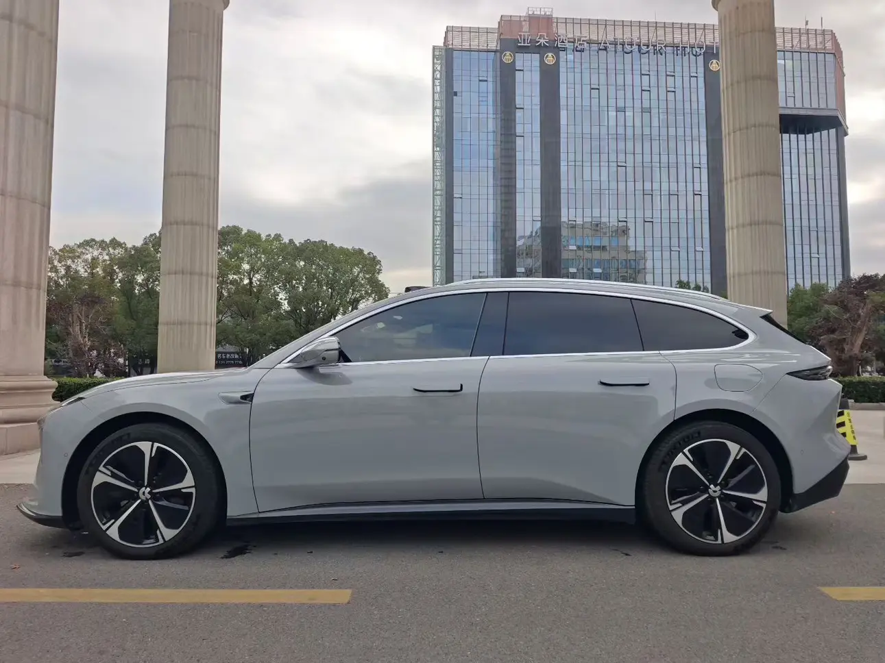 NIO ET5T  из Китая