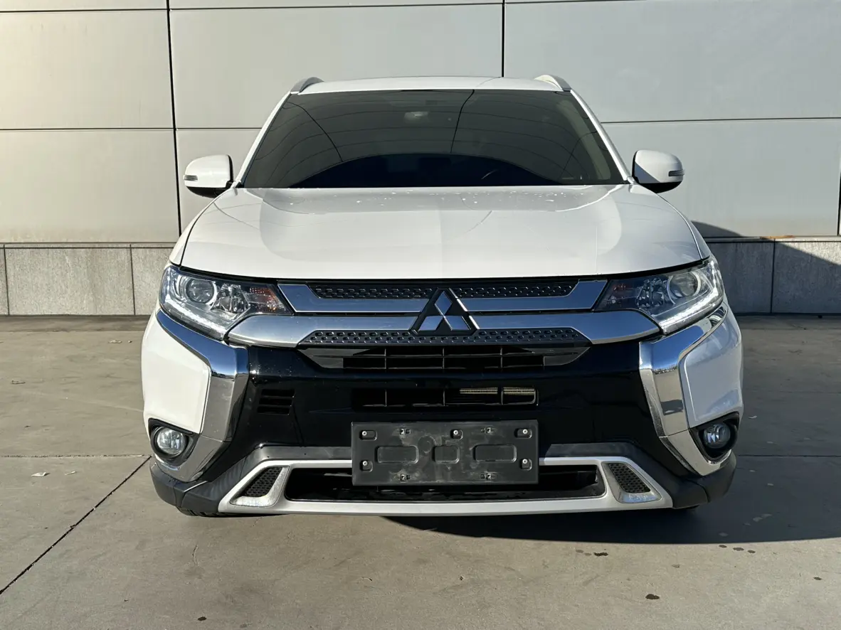 Mitsubishi Outlander  из Китая