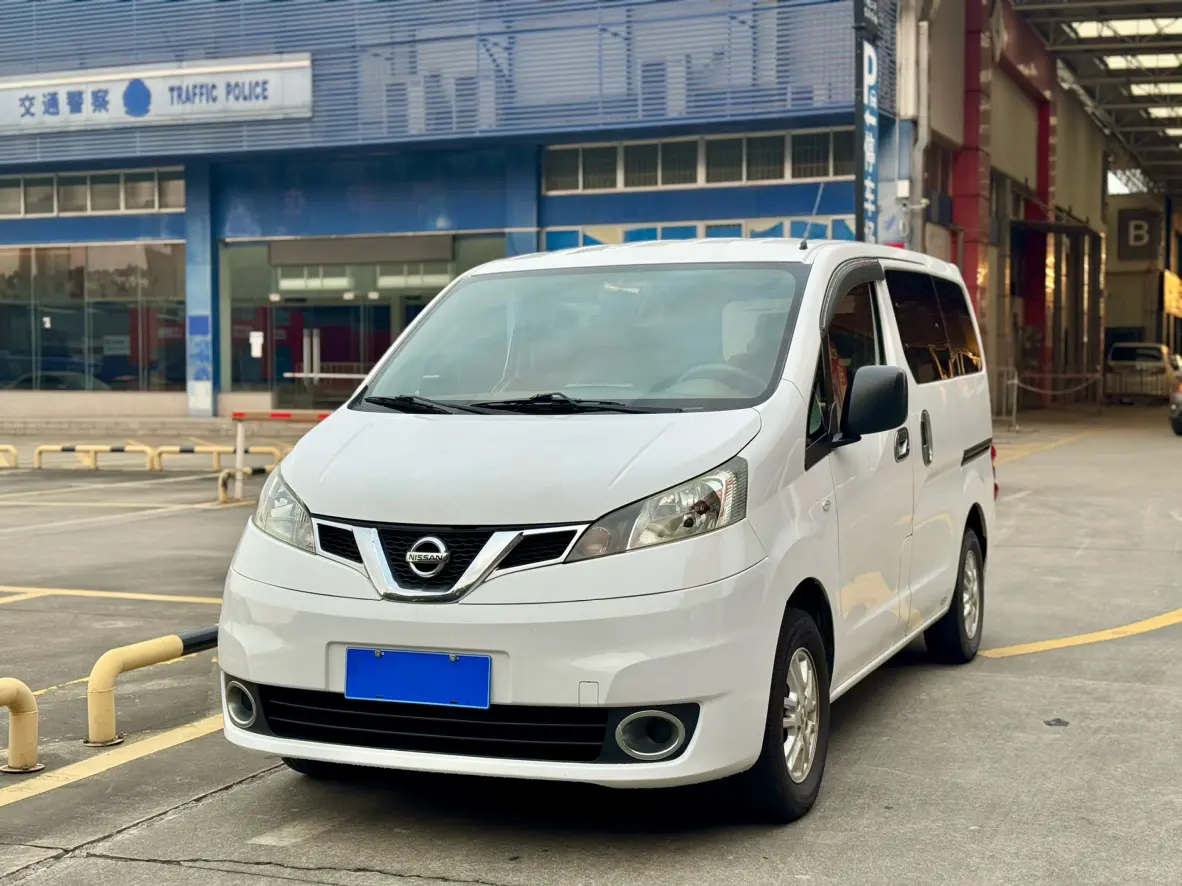 Nissan NV200  из Китая