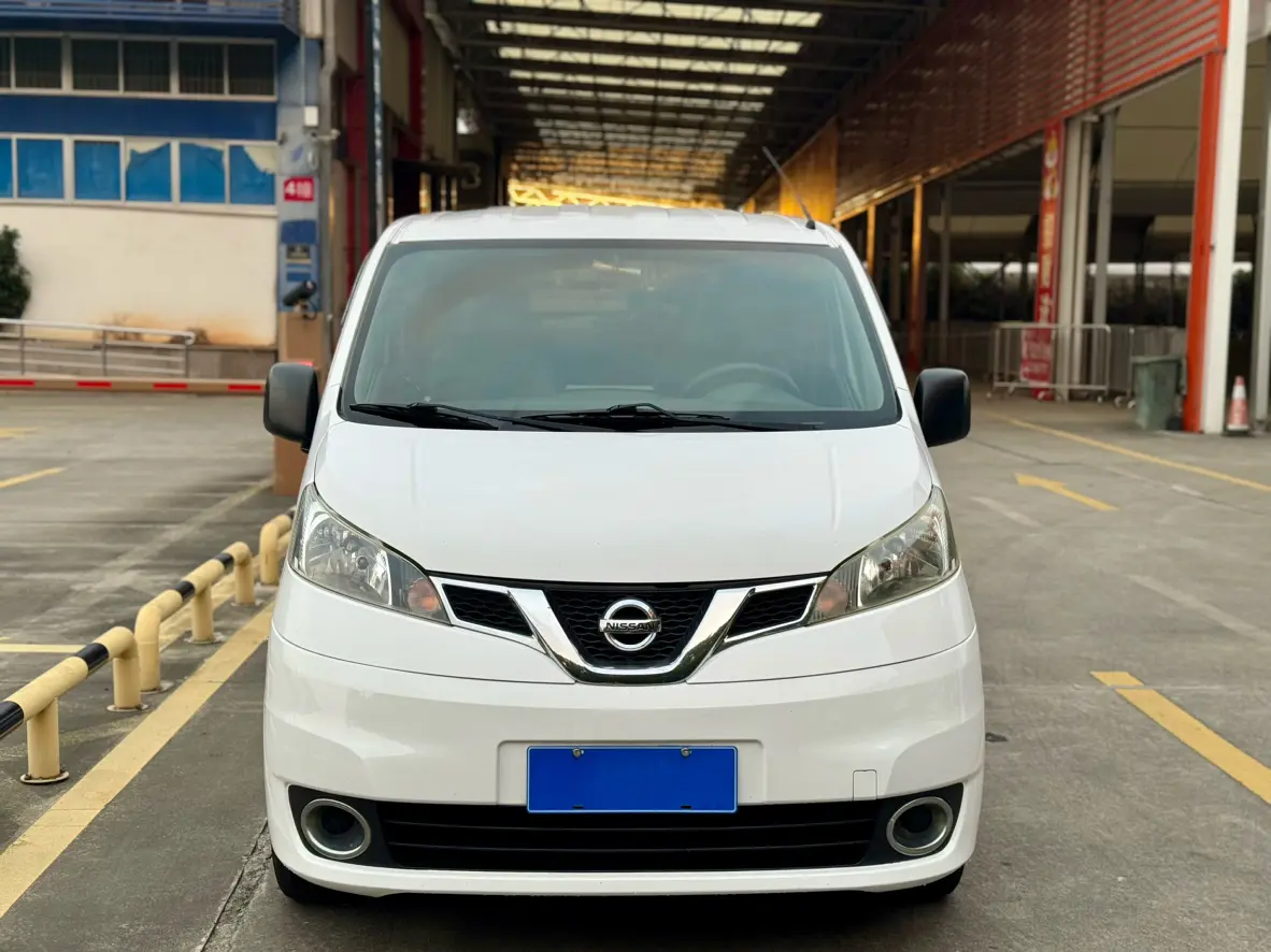 Nissan NV200  из Китая