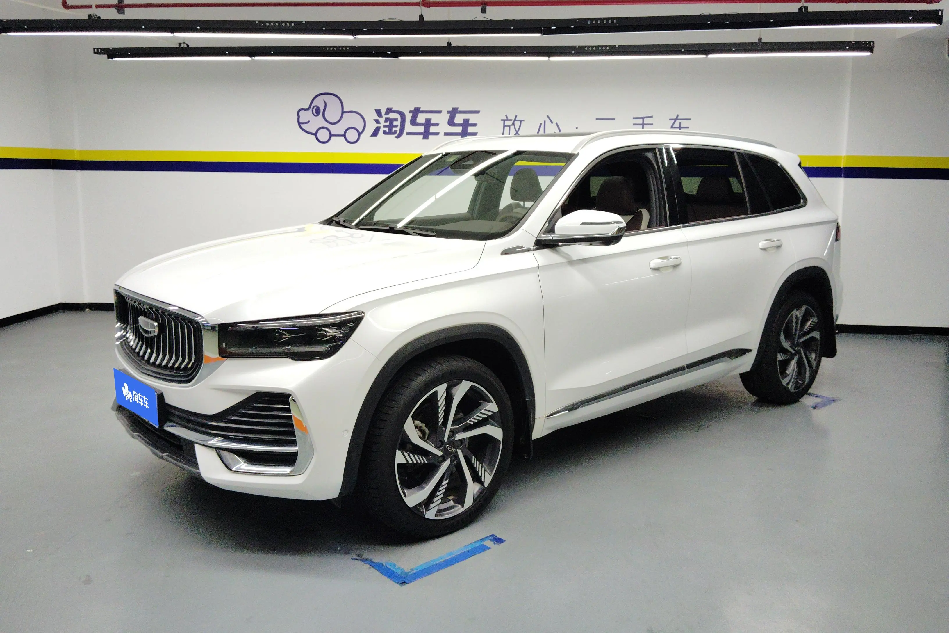 Geely Monjaro (Xingyue L)  из Китая
