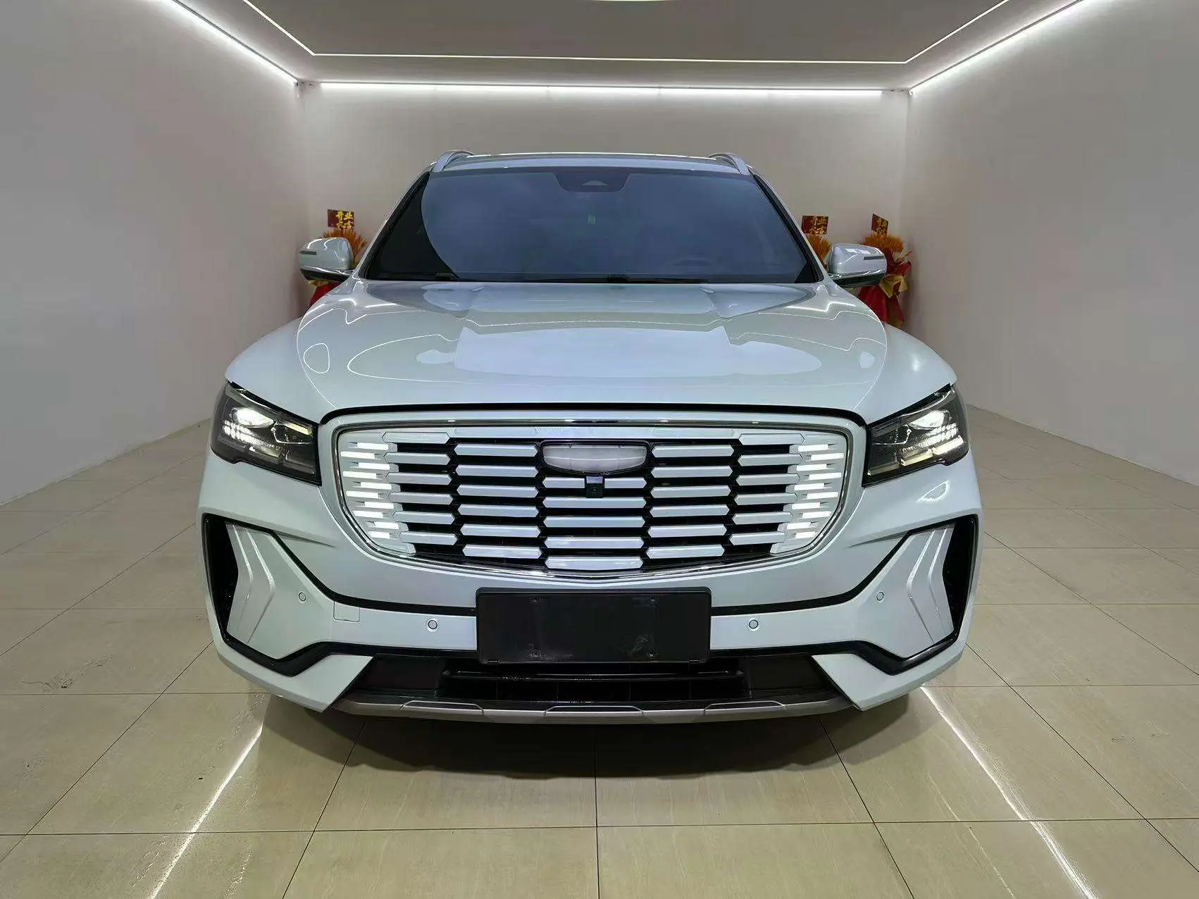 Geely Monjaro (Xingyue L)  из Китая