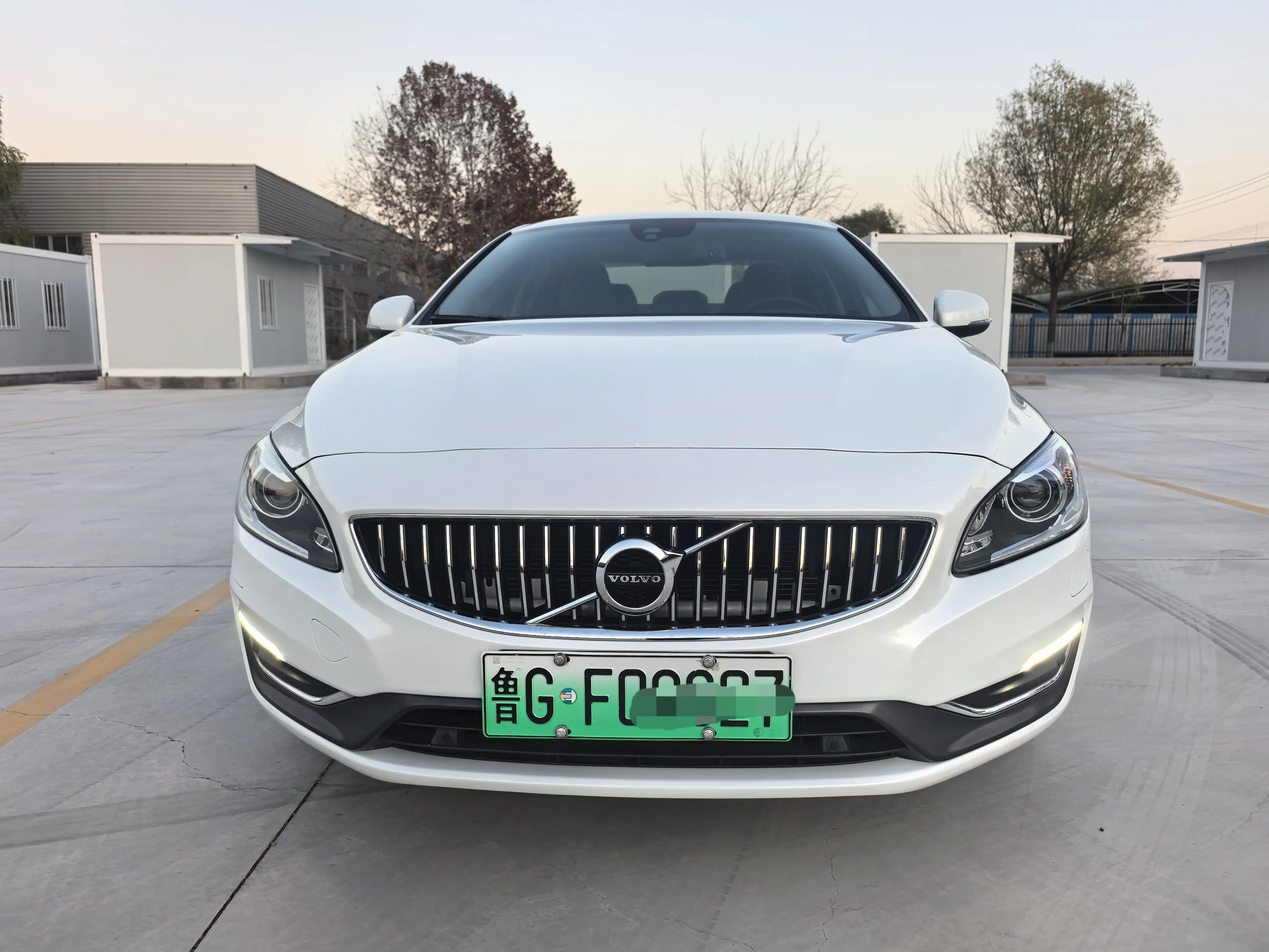 Volvo S60 PHEV  из Китая