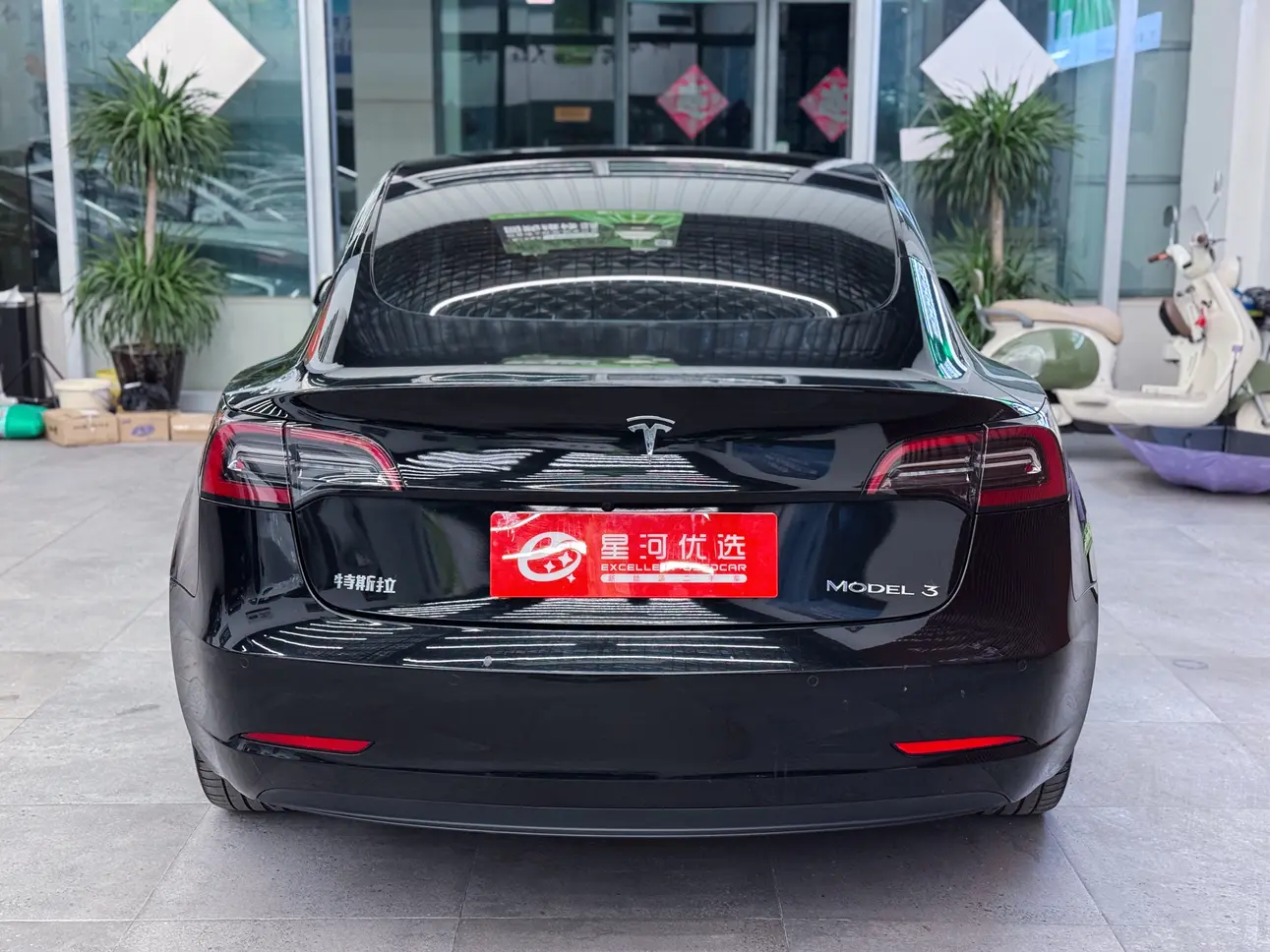 Tesla Model 3  из Китая