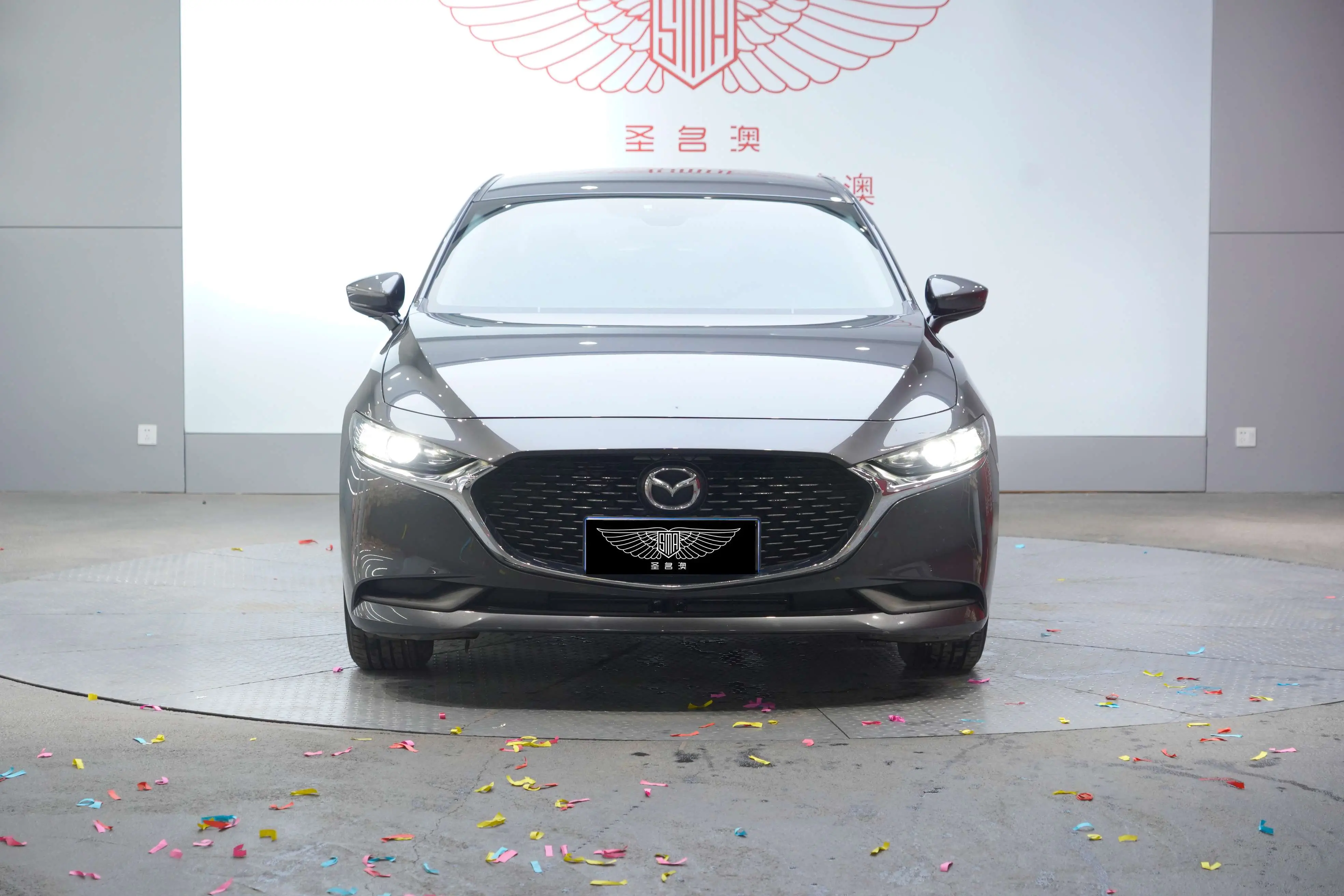 Mazda Axela (Mazda3)  из Китая