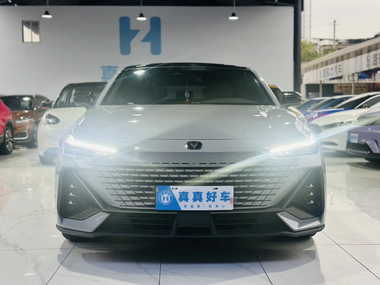 Changan UNI-V  из Китая