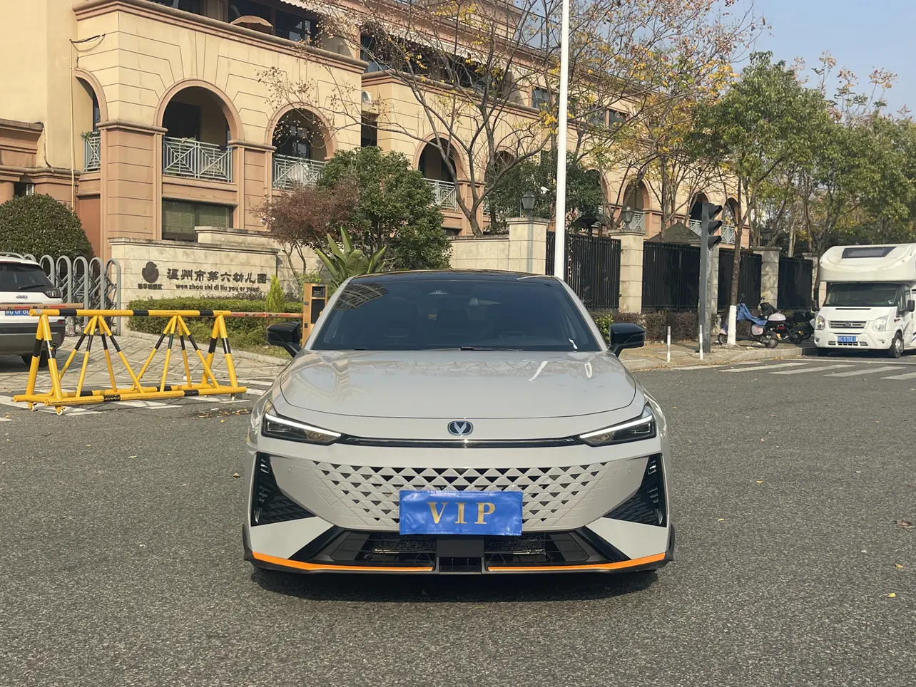 Changan UNI-V  из Китая