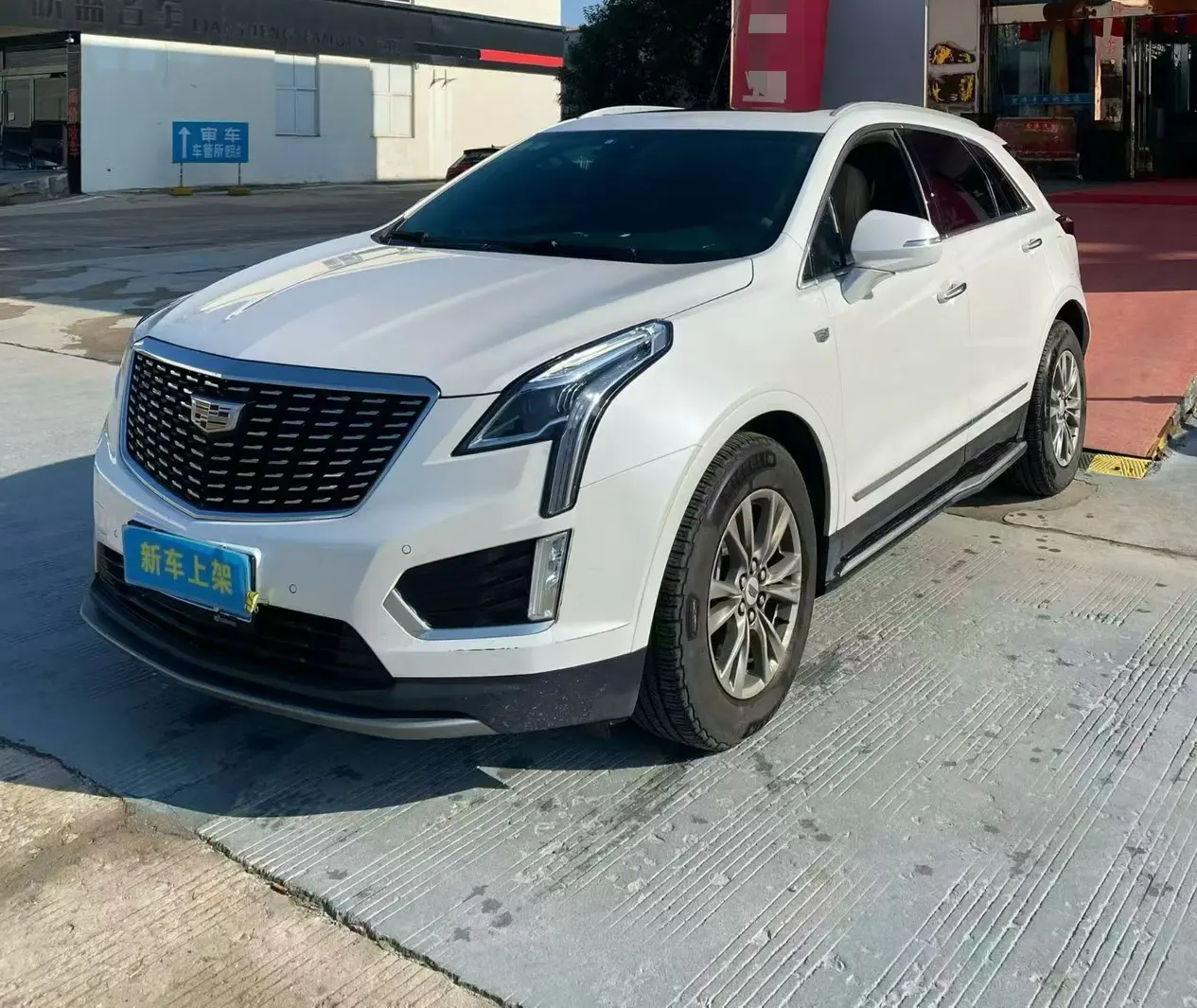 Cadillac XT5  из Китая