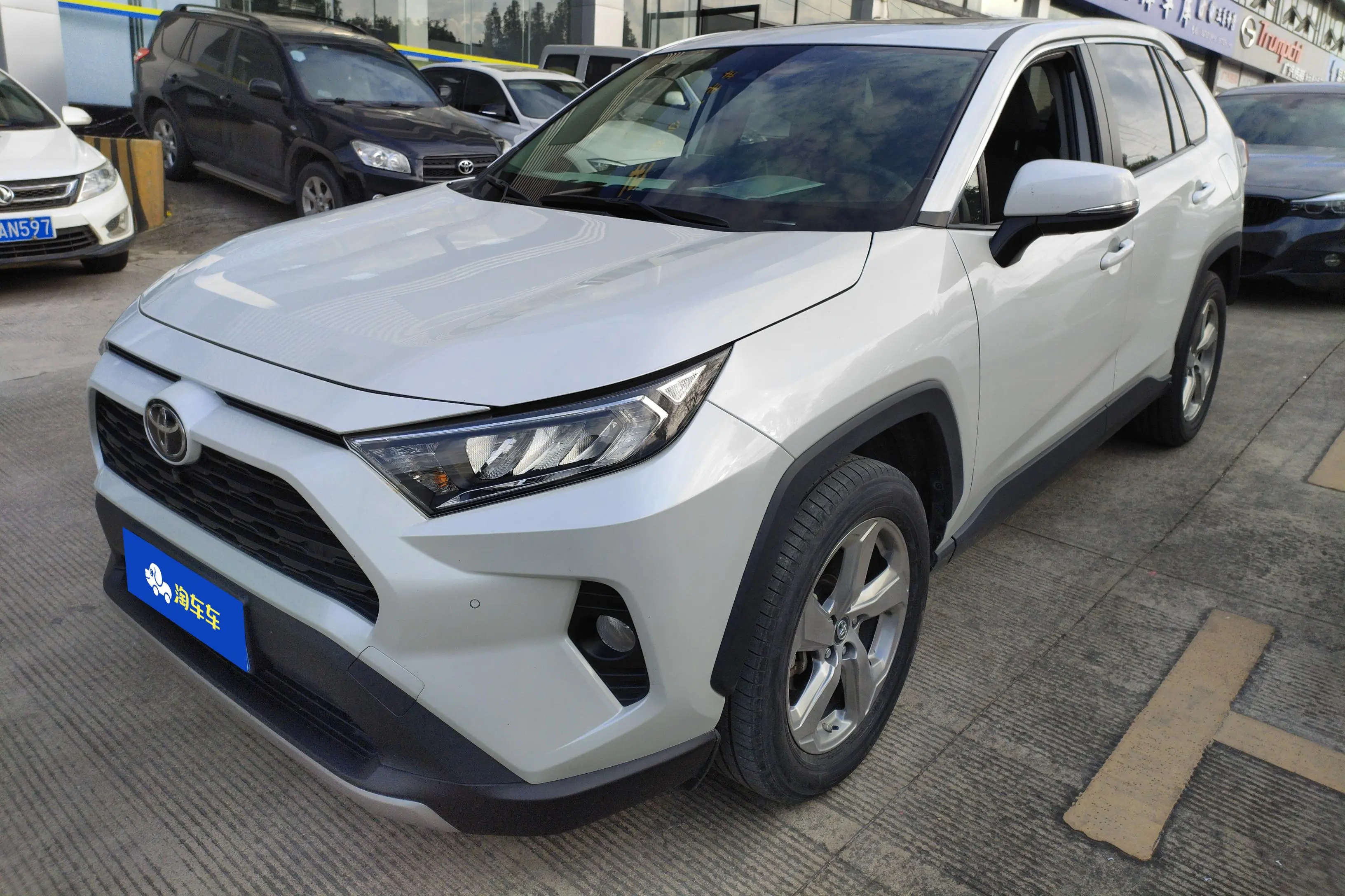 Toyota RAV4  из Китая
