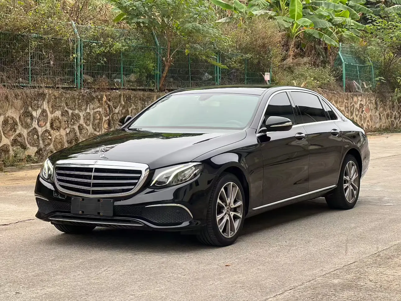 Mercedes-Benz E-Class  из Китая