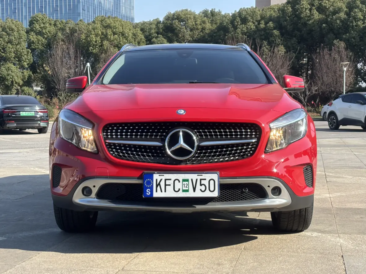 Mercedes-Benz GLA  из Китая