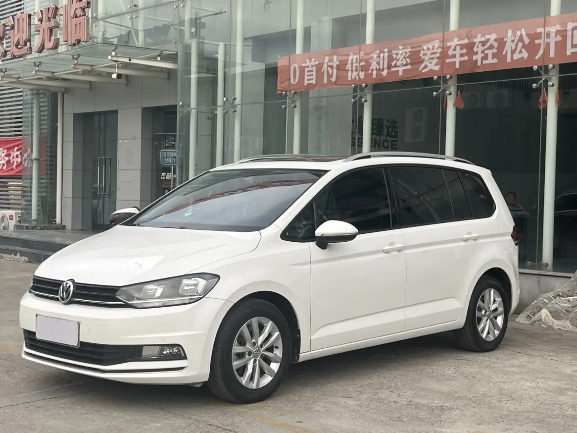Volkswagen Touran L  из Китая
