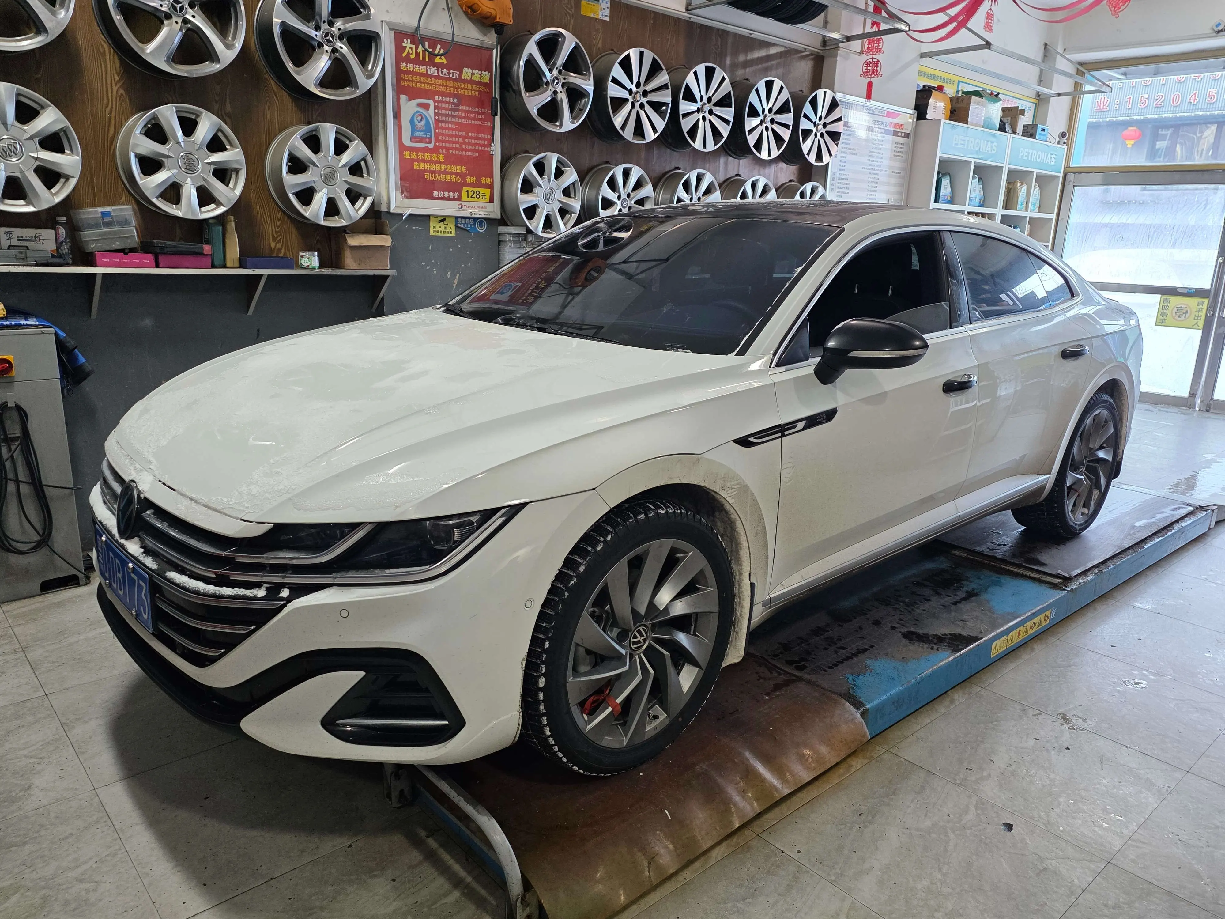 Volkswagen Arteon (CC)  из Китая