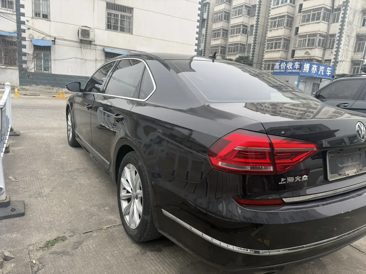 Volkswagen Passat  из Китая