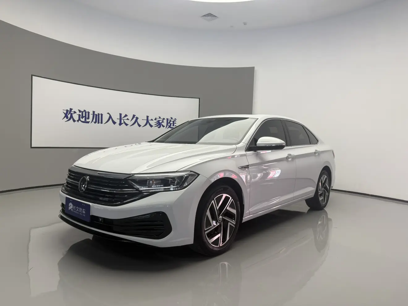 Volkswagen Sagitar  из Китая