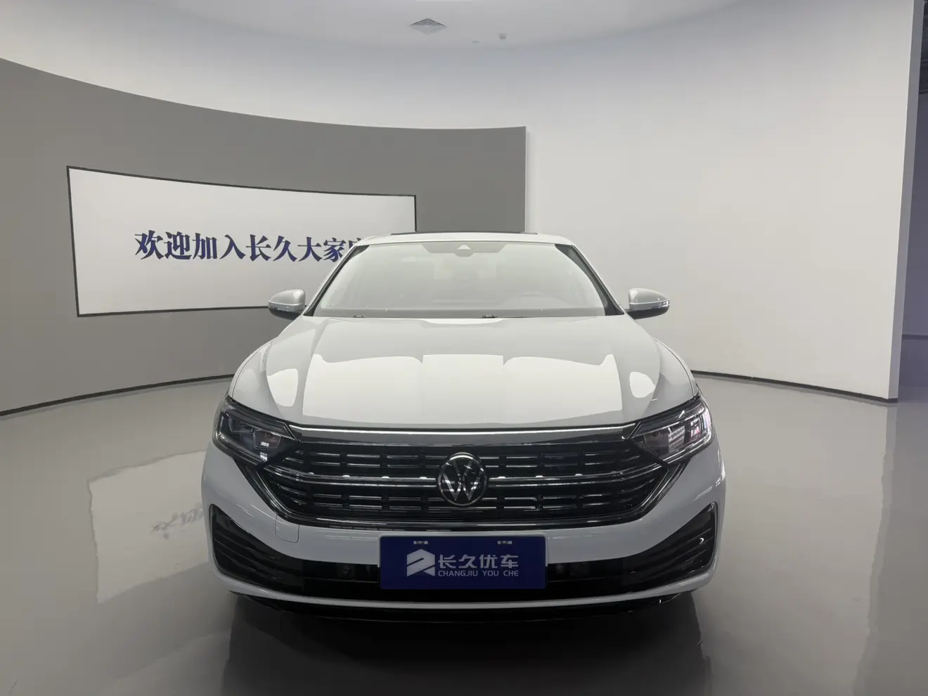 Volkswagen Sagitar  из Китая