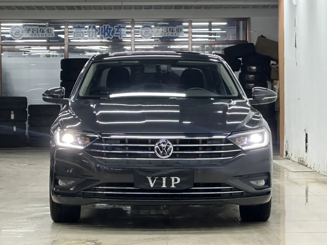 Volkswagen Sagitar  из Китая