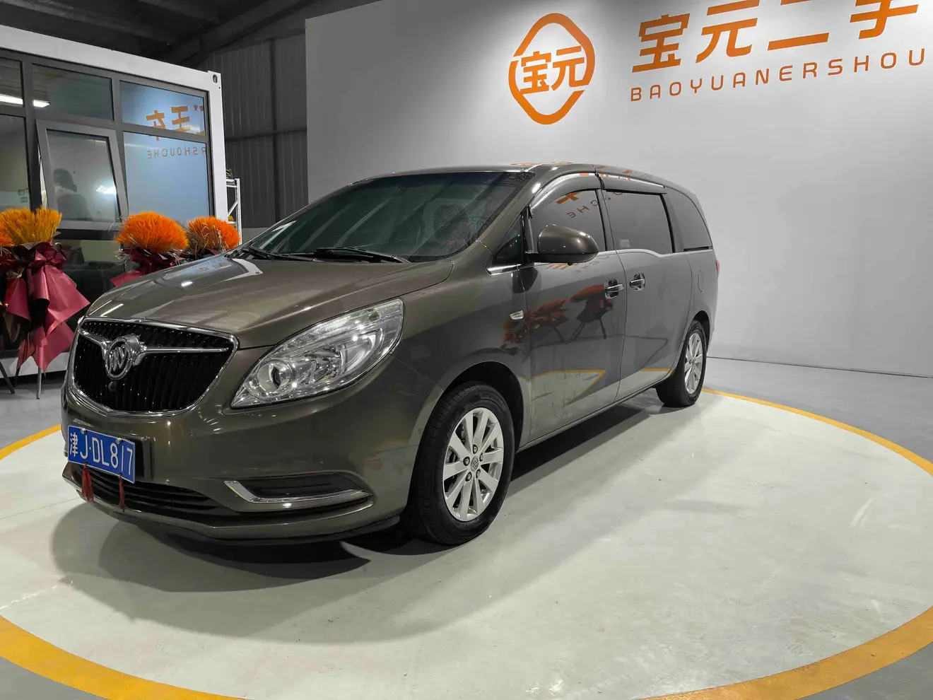 Buick GL8  из Китая