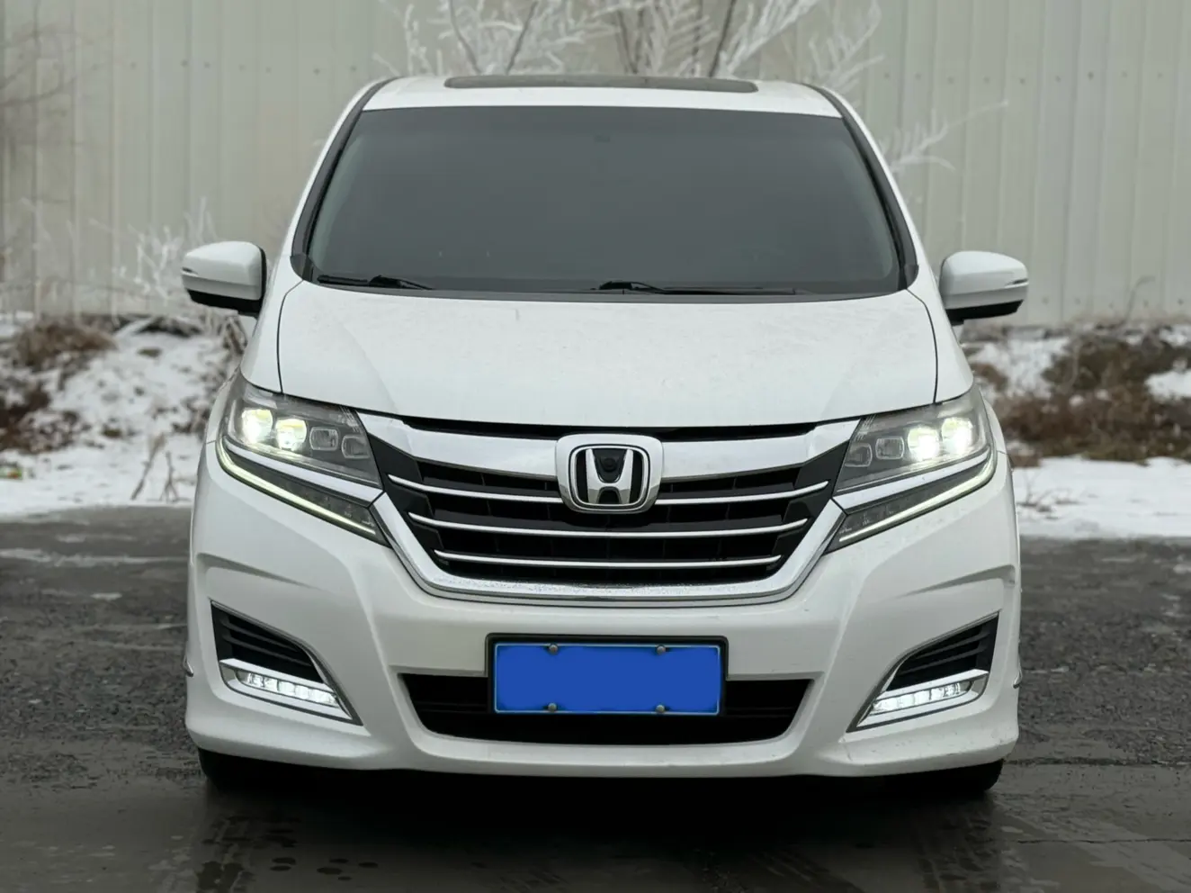 Honda Elysion (Alison)  из Китая