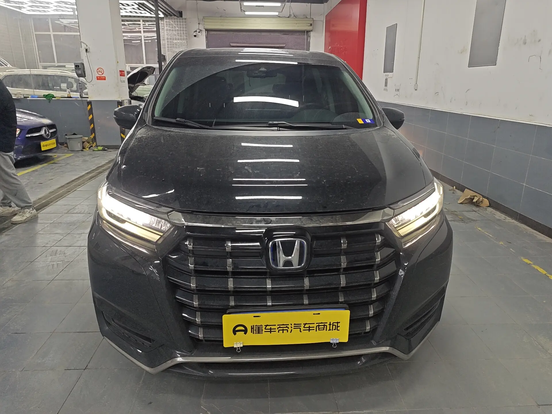 Honda Elysion (Alison)  из Китая