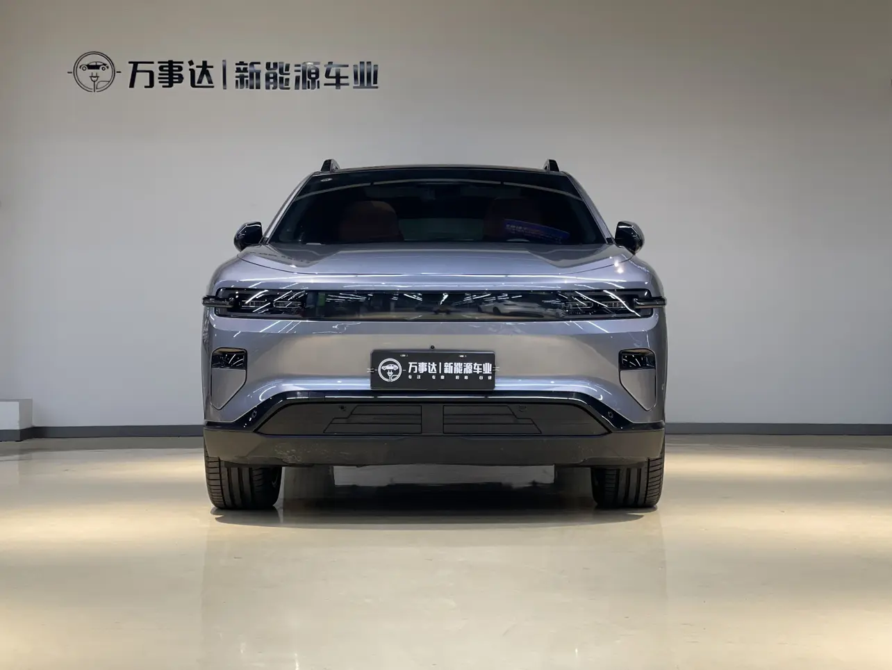 Changan Qiyuan E07  из Китая