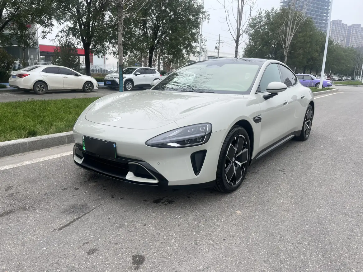 Xiaomi car Xiaomi SU7  из Китая