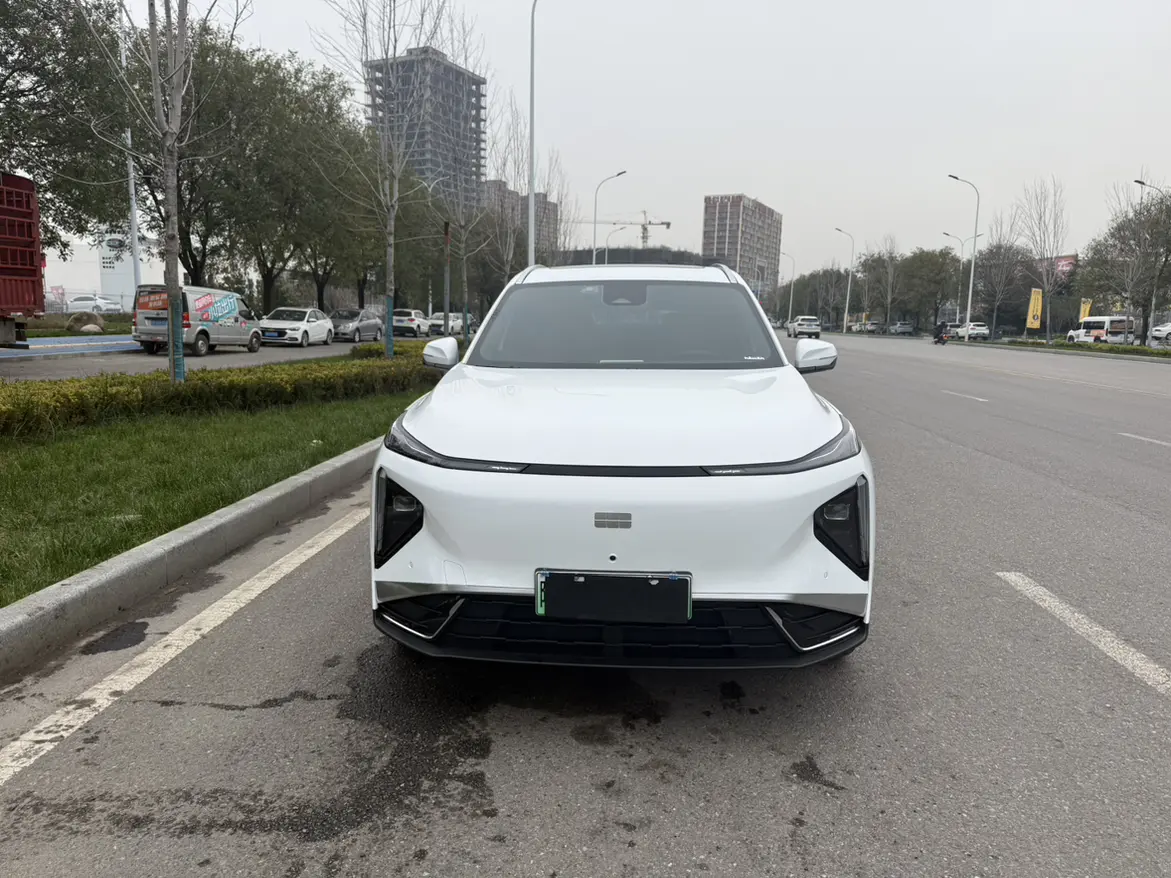 Geely Galaxy L7  из Китая