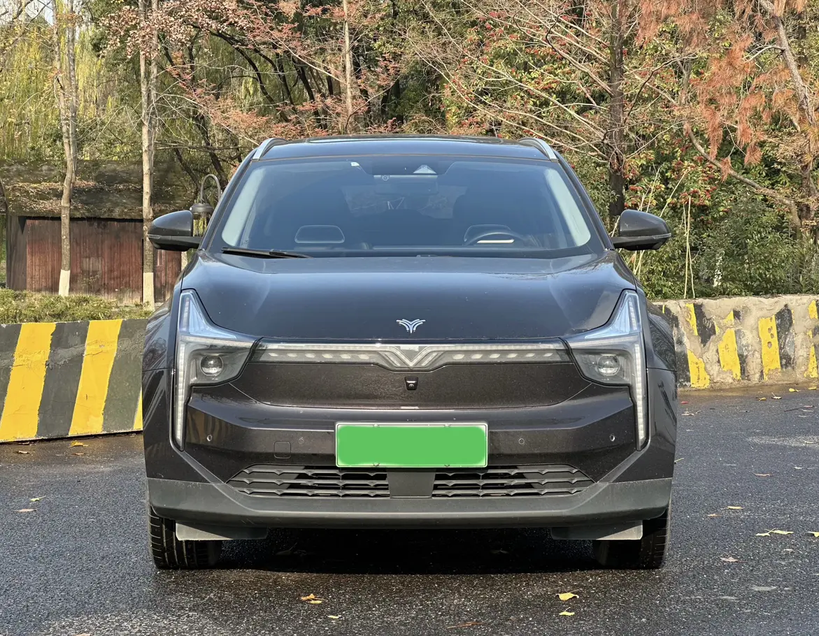 NETA NezhaU  из Китая