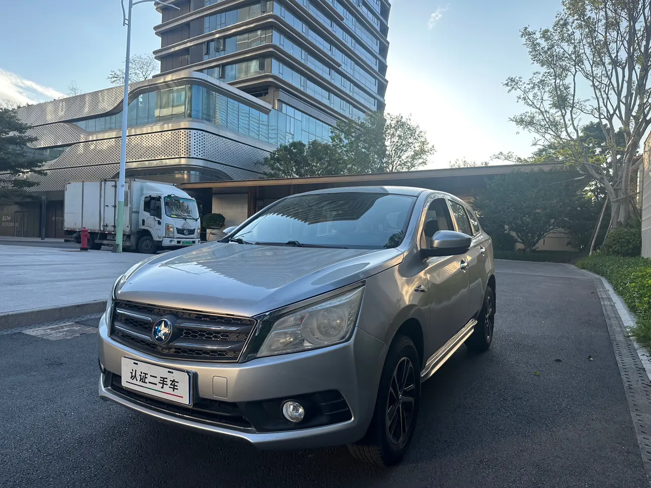 Kai Chen Venucia T70  из Китая