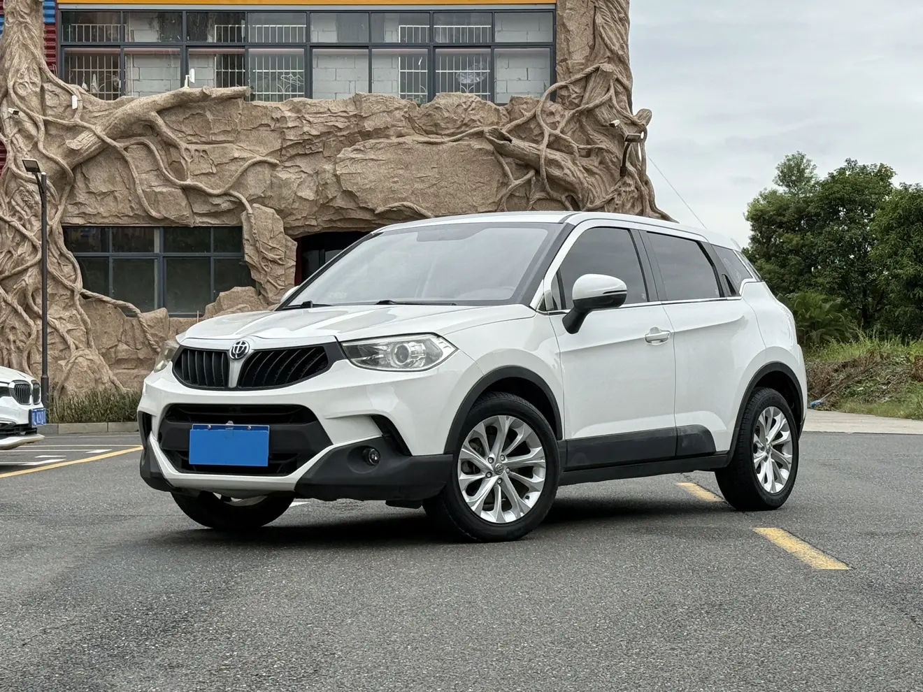Brilliance China V3