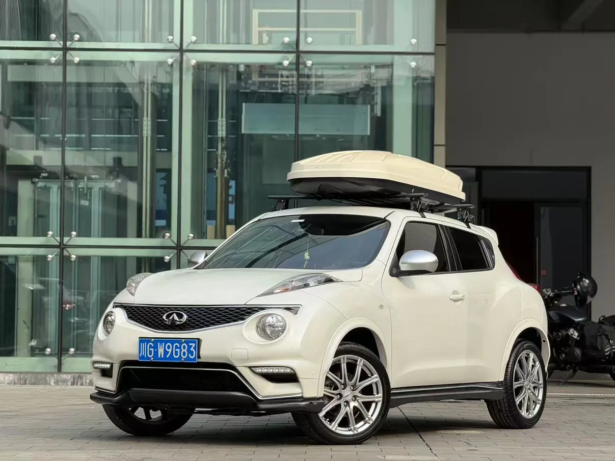 Infiniti ESQ  из Китая