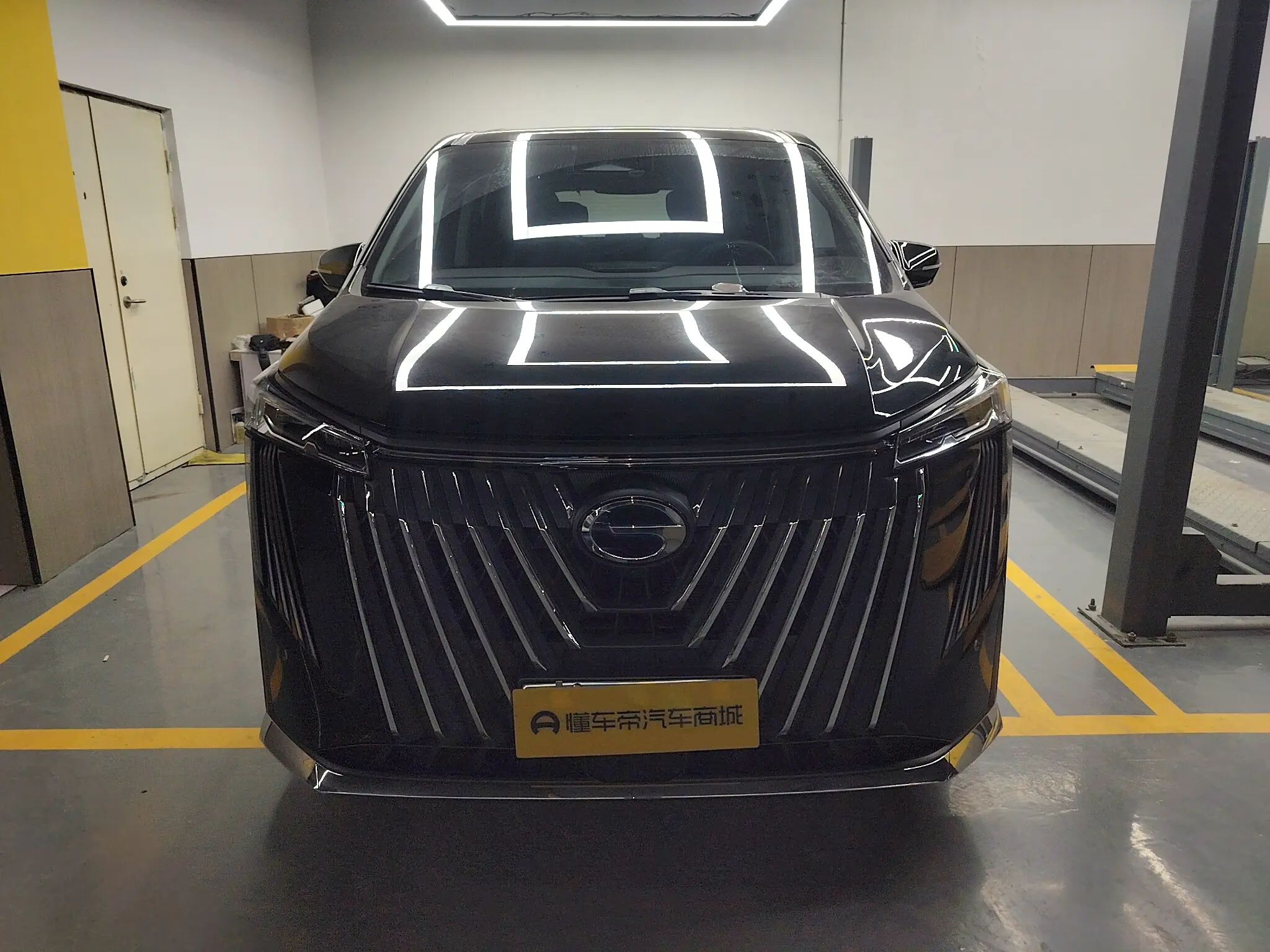 GAC Trumpchi M8  из Китая