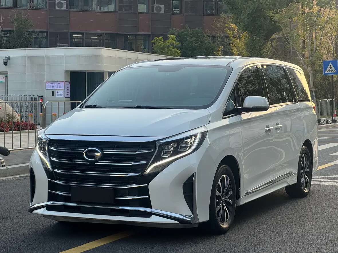GAC Trumpchi M8  из Китая