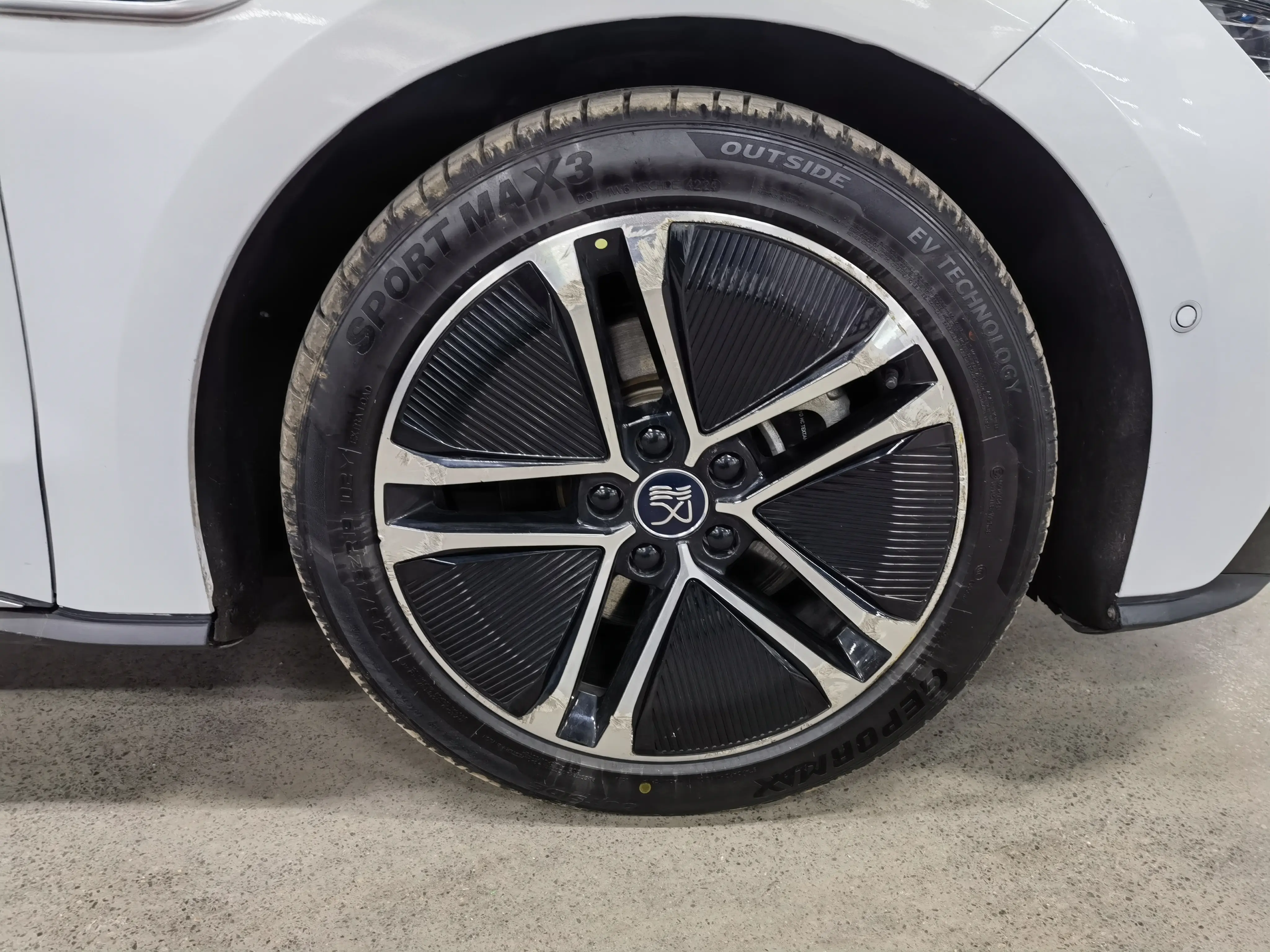 BYD Han EV