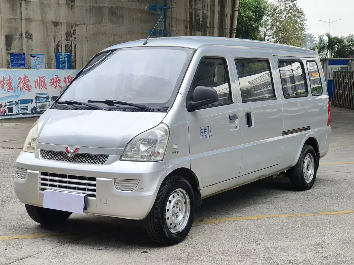 Wuling Rongguang  из Китая