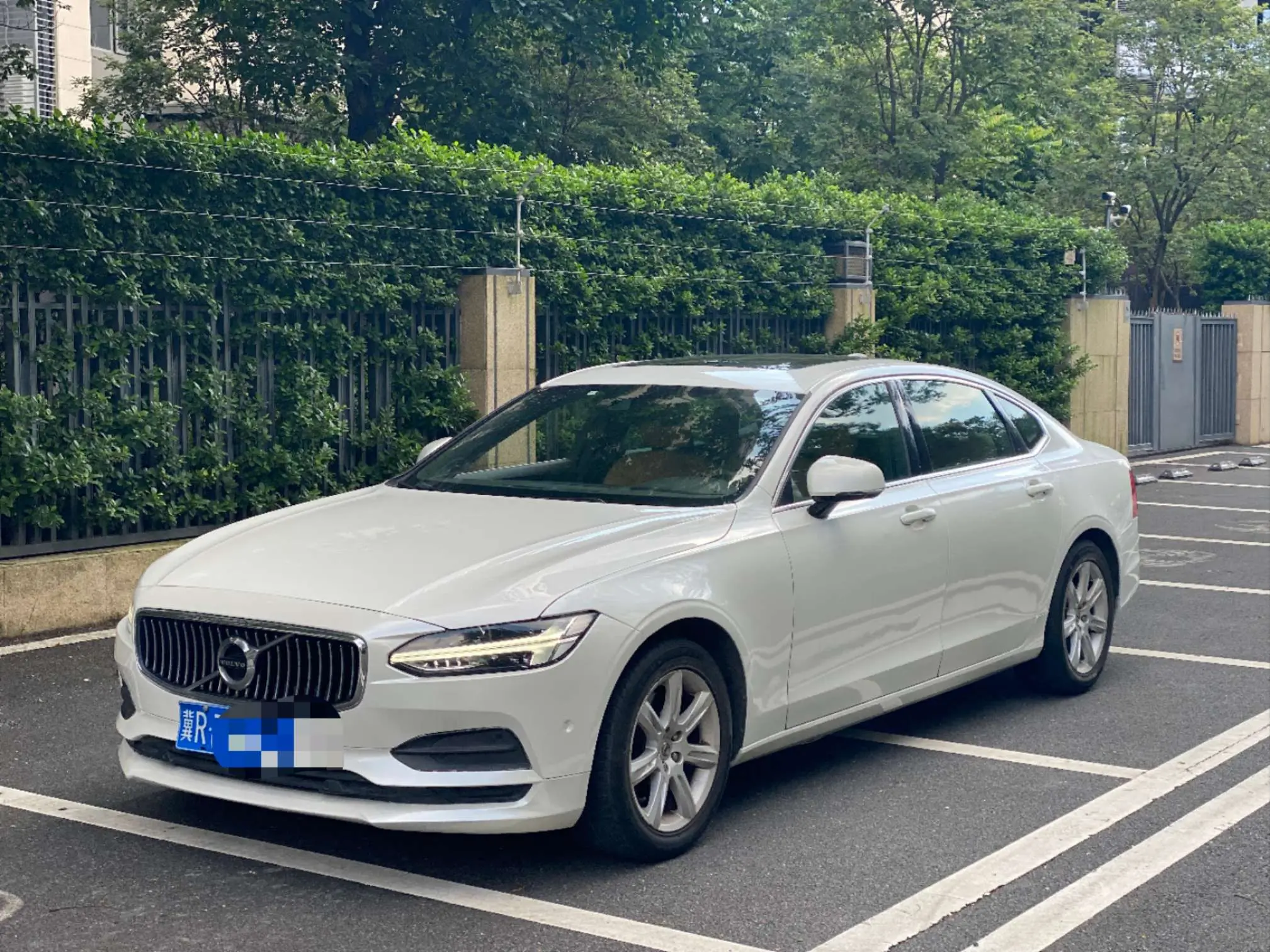 Volvo S90  из Китая