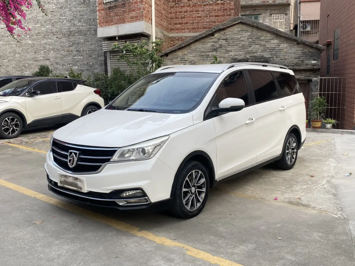 Baojun 730  из Китая